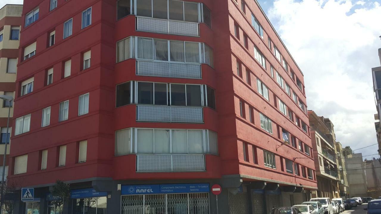 Apartamento Nuria Figueres  Buitenkant foto